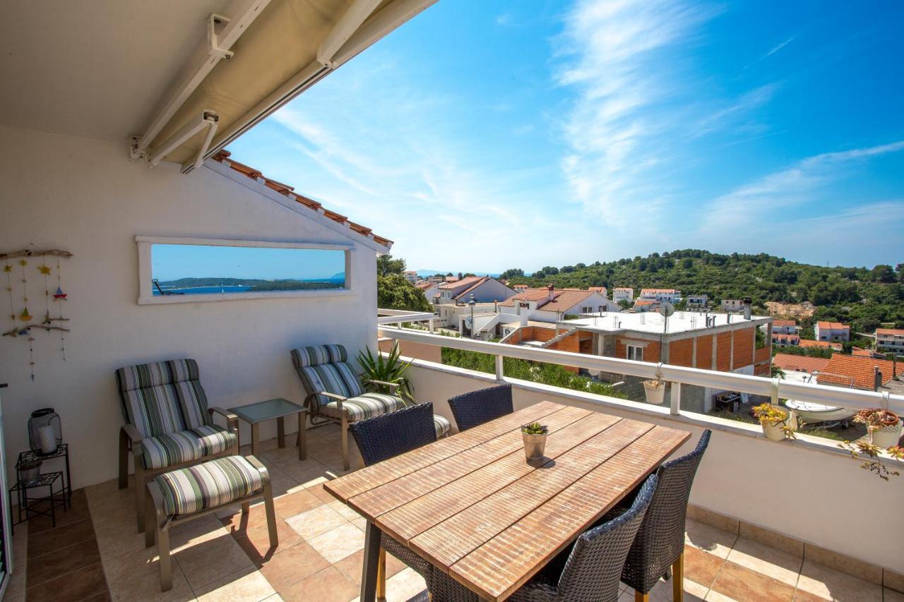 Peaceful Apartment With Beautiful View フヴァル エクステリア 写真